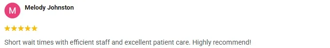 A 5-start Google review of OneHealth Chiropractic praising short wait times and efficient care